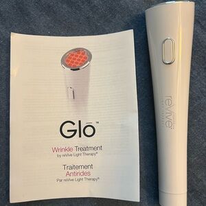 Glo Wrinkle Treatment Device